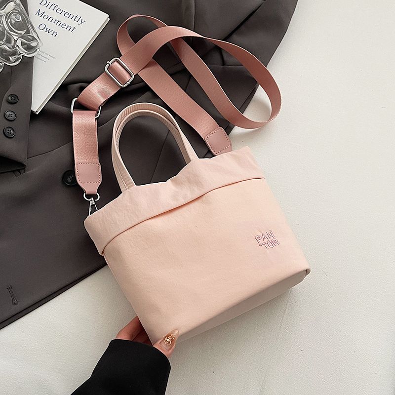 

Cute Nylon Cloth Bag Women 2025 New Trendy Fashion South korea Portable Small Tote Bag All-Match Shoulder Messenger Bag Pink