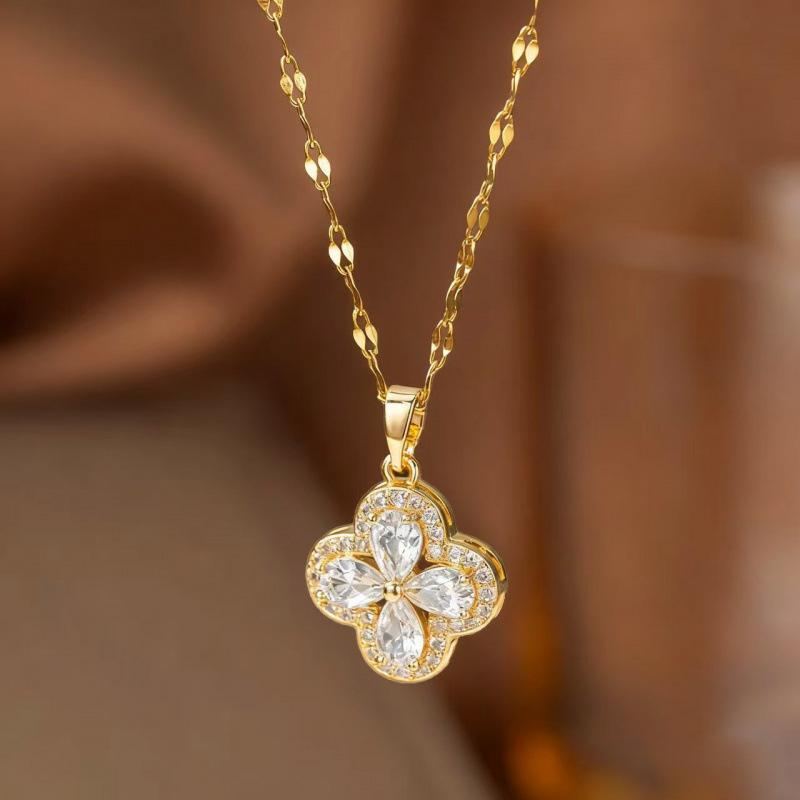 Four-leaf Clover Necklace for Women Fashionable Accessible Luxury Popular Exquisite Clavicle Chain