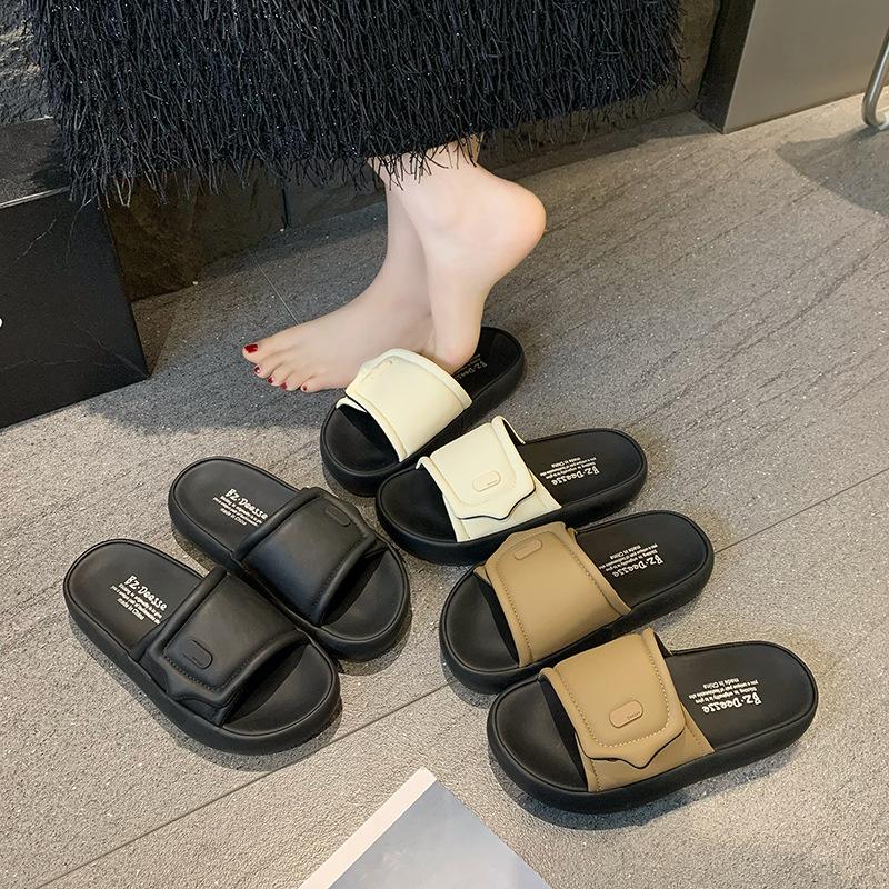

One-word beach sandals women s 2025 new thick-soled fashion casual with skirts, soft-soled sandals trend shoes 35 бежевый