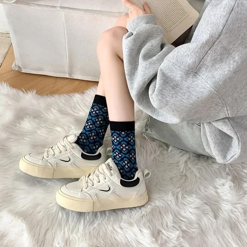 Retro Vintage Women Socks Cotton Knitting Japanese Fashion Girl Elastic High Long Socks Harajuku Autumn Winter Crew Stocking New
