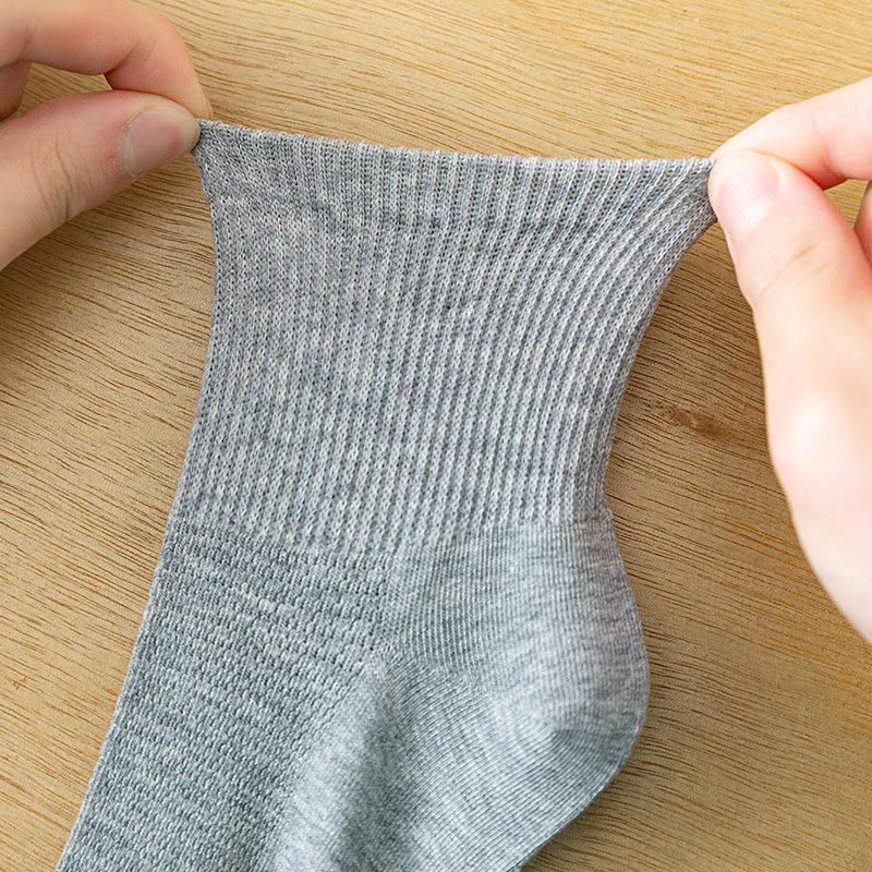 Men's Summer Thin Pure Color Simple All Build Collegiate Style Sports Socks