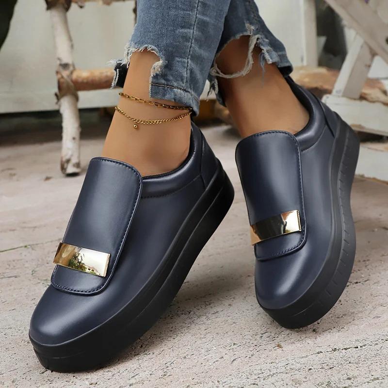Fashion Metal Decor White Sneakers for Women Lightweight Slip-On Casual Shoes Woman PU Leather Platform Sports Shoes Plus Size