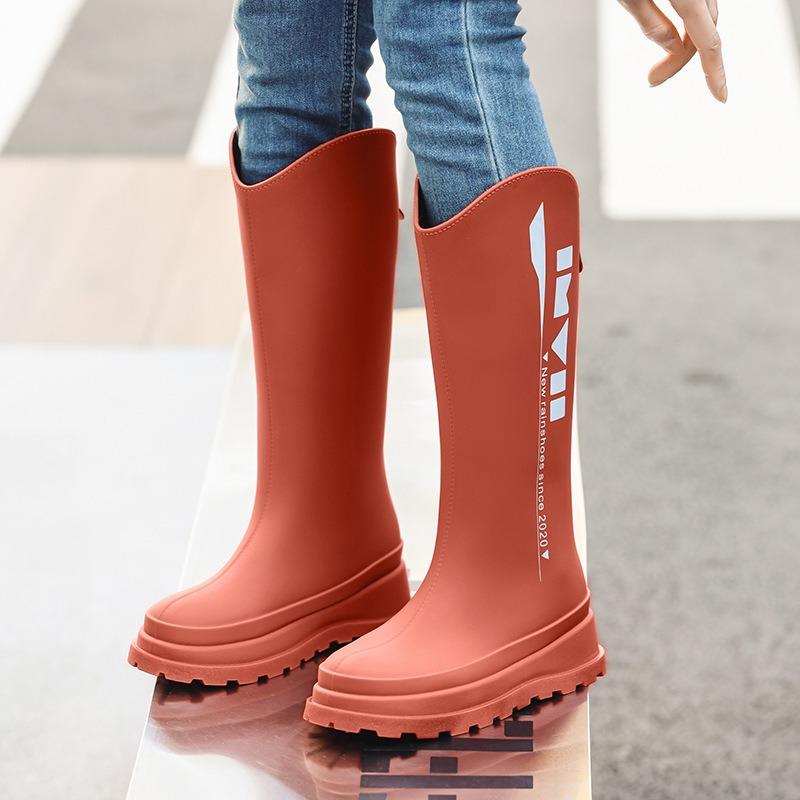Low-heeled fashion long rain boots women's non-slip high-tube water shoes kitchen pvc women's rain shoes high-top women's soft rubber shoes