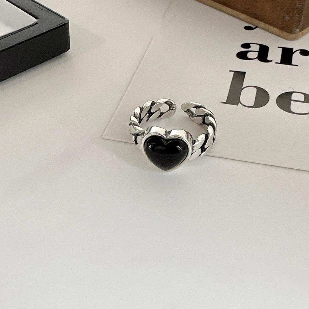Black Unique Vintage Onyx Heart Ring For Women Adjustable Fashionable Copper Finger Wear