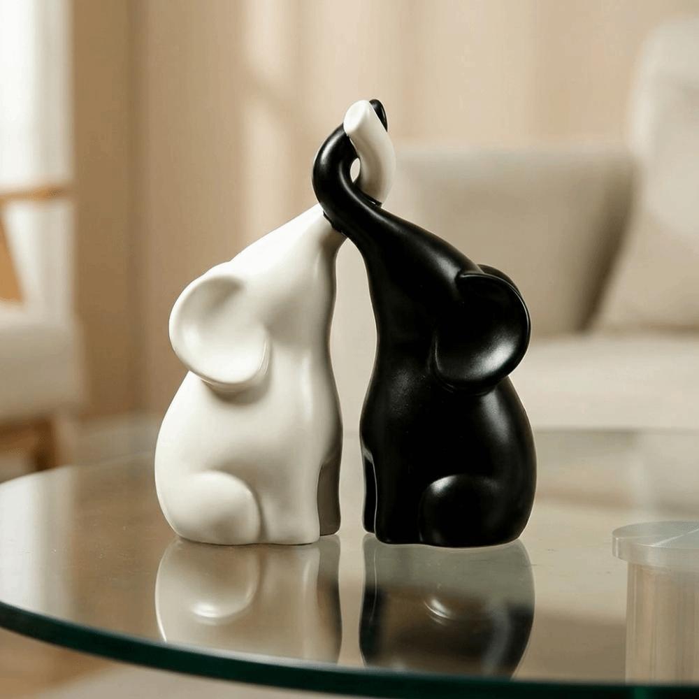 Smooth Finish Couples Elephant Statue Niche Style Loving Figurine Animal Art Decor