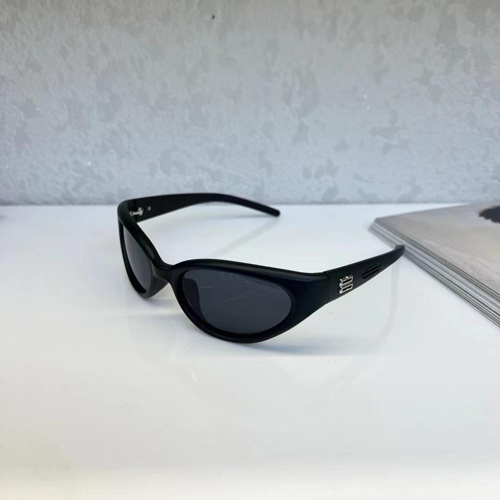 New Style Sun Glasses For Women Fashion Stylish Uv Protection Men'S Sun Glasses Punk  Travelling Female Sunglass
