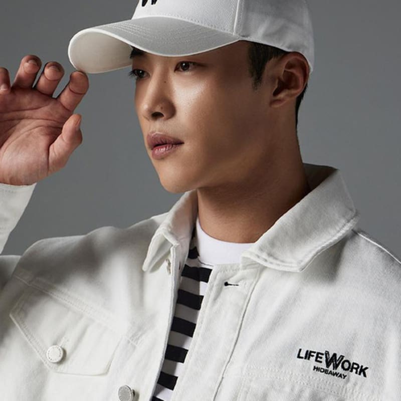 

LIFEWORK [LIFEWORK] W Volume Embroidered Hard Ball Cap_LW255CP030 WHITE