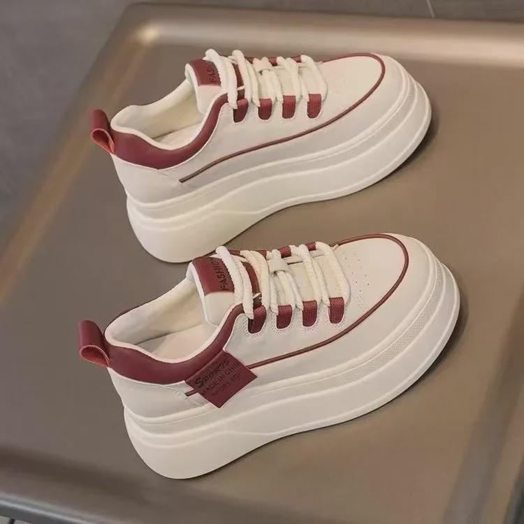 Women's Fashionable Thick-Soled White Sneakers with Color Accents, Height-Enhancing Casual Shoes.