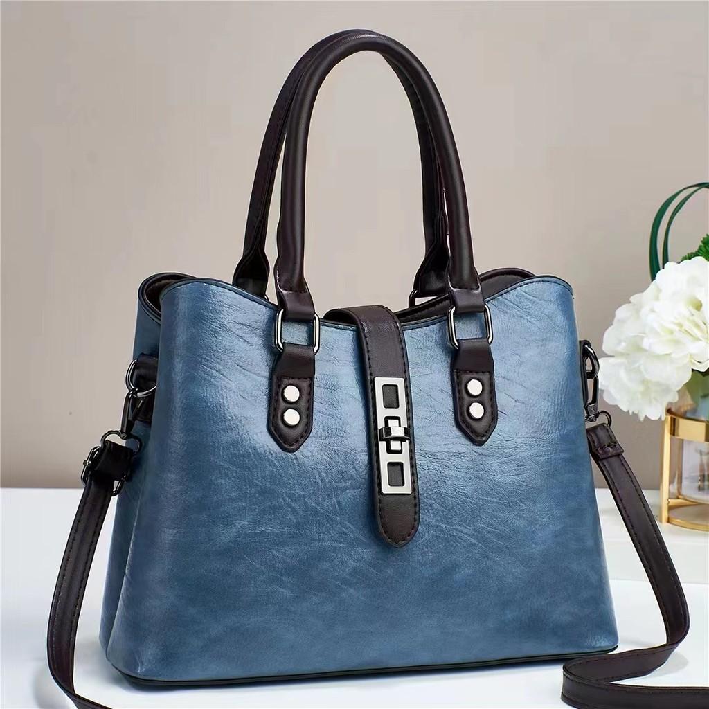 

Chic Cross-border Fashion Handbag For Women Featuring Zipper Closure And Multiple Pockets