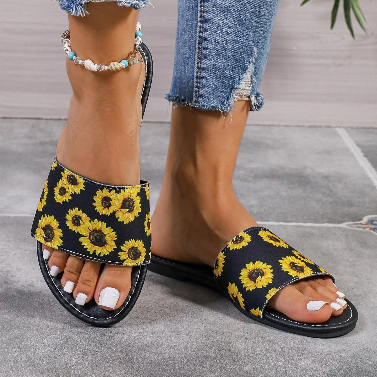 

Крутые шлепанцы большого размера женские модные универсальные на плоской подошве цветные крутые шлепанцы женские европейский и американский стиль пляжные сандалии 43 чёрный