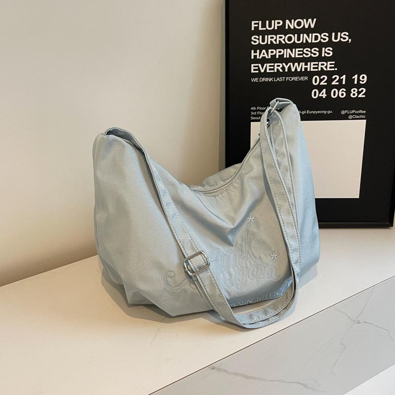 

Bag women s messenger bag large capacity 2024 new summer niche design versatile dumplings one shoulder tote bag women s