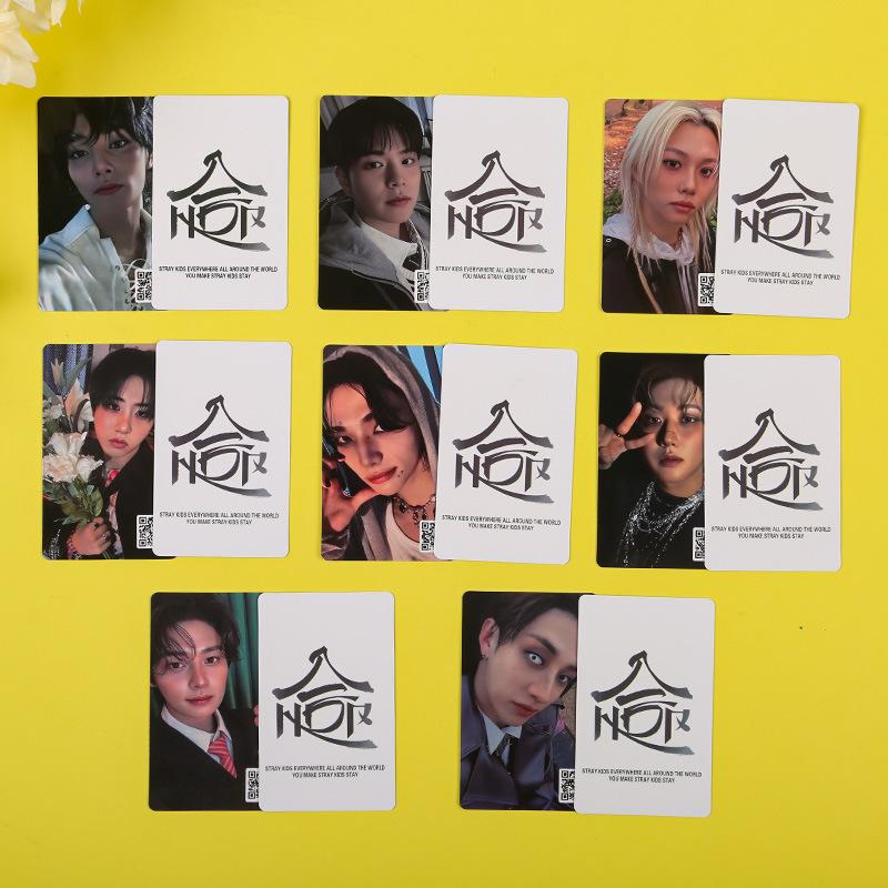 Straykids Hop Same Design Photocards Bang Chan Hyunjin Pop-Up Mission Collector-Worthy Pop Idol Fan Merchandise Souvenir Cards SR Special Card