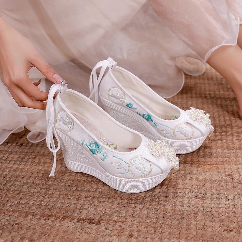 Chunxin ancient style women's shoes Hanfu shoes ethnic style slope heel ancient style heel waterproof table embroidered shoes national style cloth