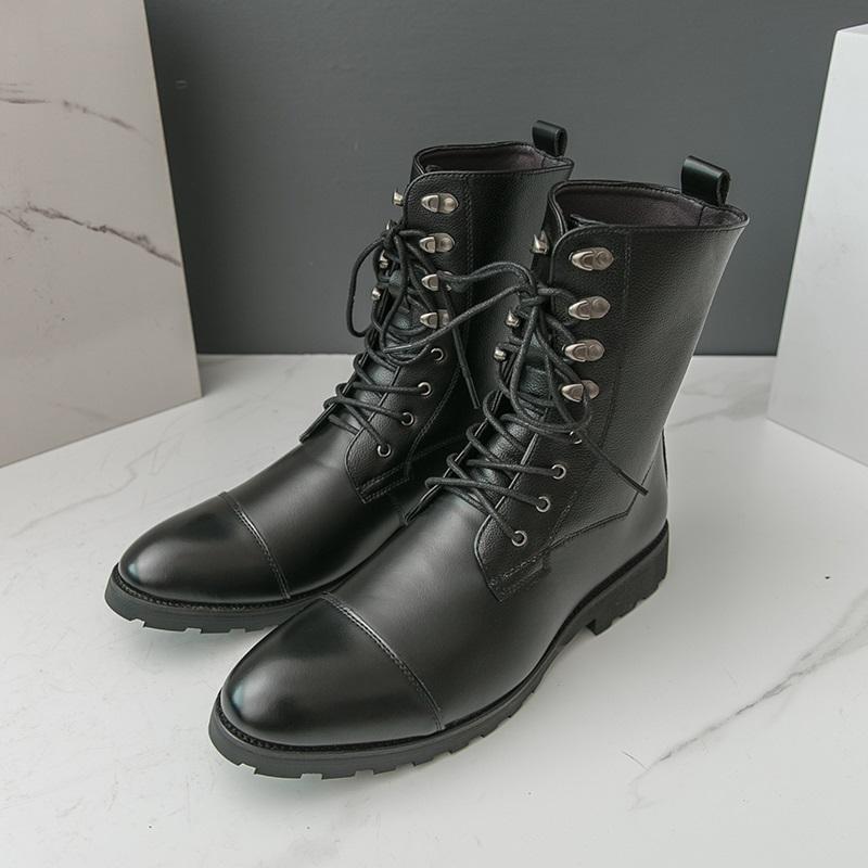 Retro Designer High Tops Men Lace-up Cowboy Boots Luxury Pointed Toe Biker Boots Man Leather Motorcycle Shoes