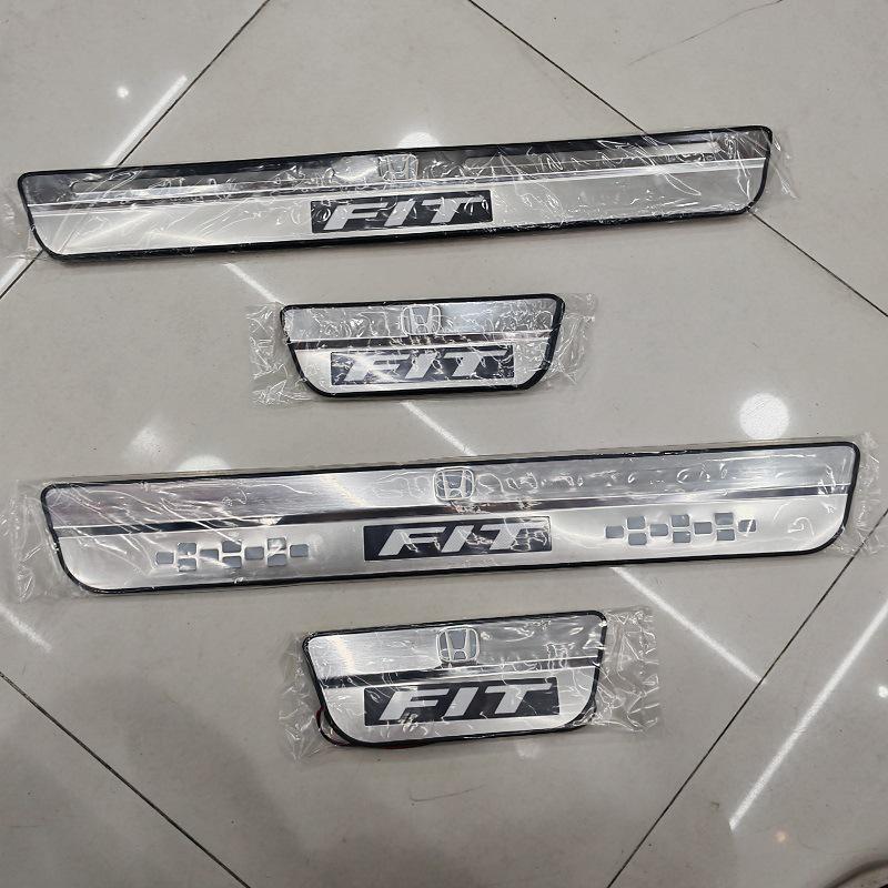 LED Stainless Steel Door Sill Trim for Toyota Ipsum 2003.