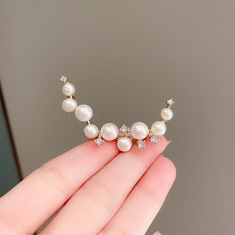 Elegant Pearl Brooch for Women's Suits - High-End Jewelry Pin