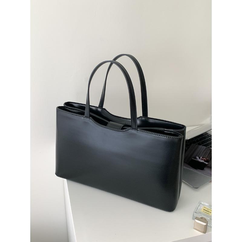 Ms. Feng Tote bag stiff three-dimensional large-capacity work handbag women's commuter bag
