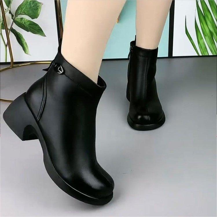 High-quality Soft Leather Short Boots 2025 Winter New Thick Heel Non-slip Lightweight Soft-soled Martin Boots Piled and Thickened Cotton Shoes