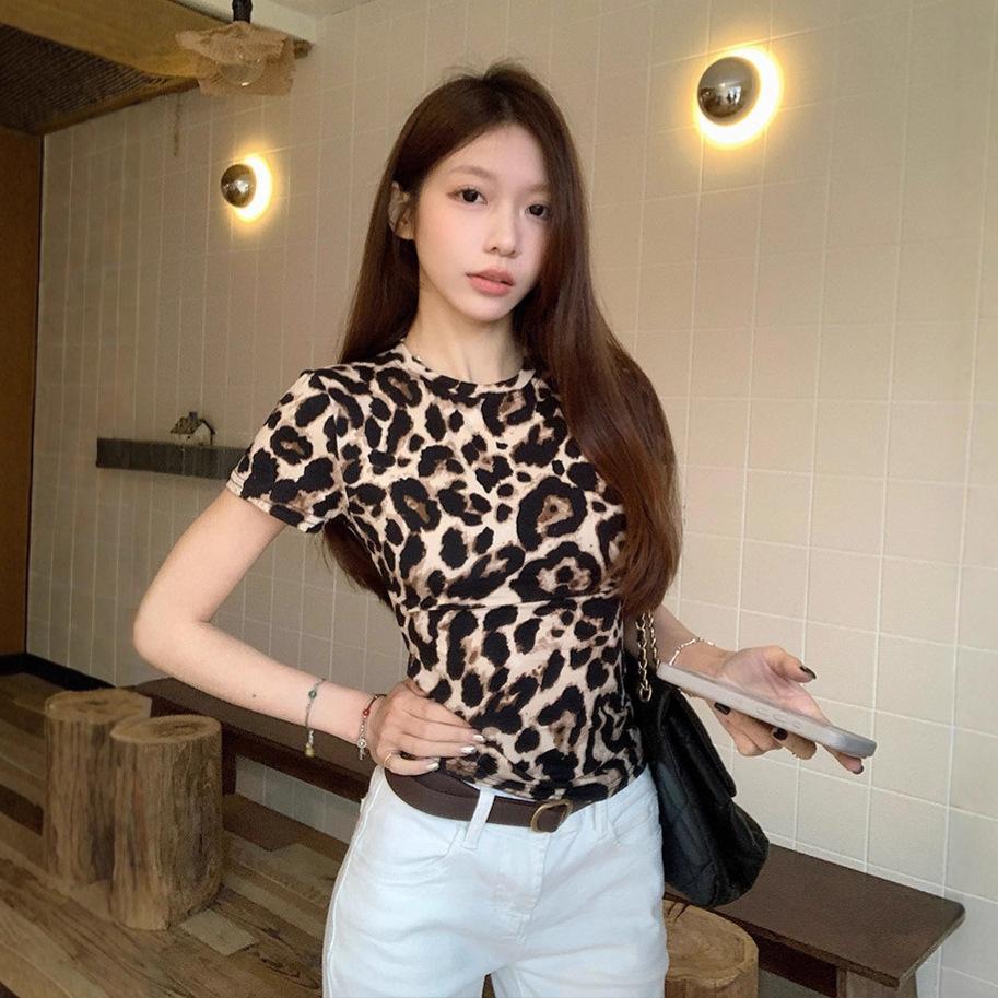 Spice girl style leopard print short-sleeved T-shirt women's summer new slim-fitting and thin inner bottoming shirt design niche top
