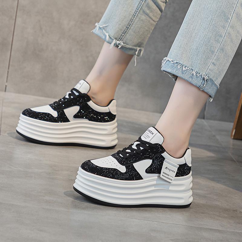 

2025 spring and autumn new shallow mouth inner height increase white shoes women s versatile women s shoes platform muffin shoes new sports board shoe 40