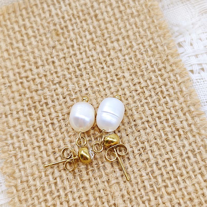 French Romantic 18k Gold-Plated Pearl Earrings - Elegant and Versatile Stainless Steel Design for Women