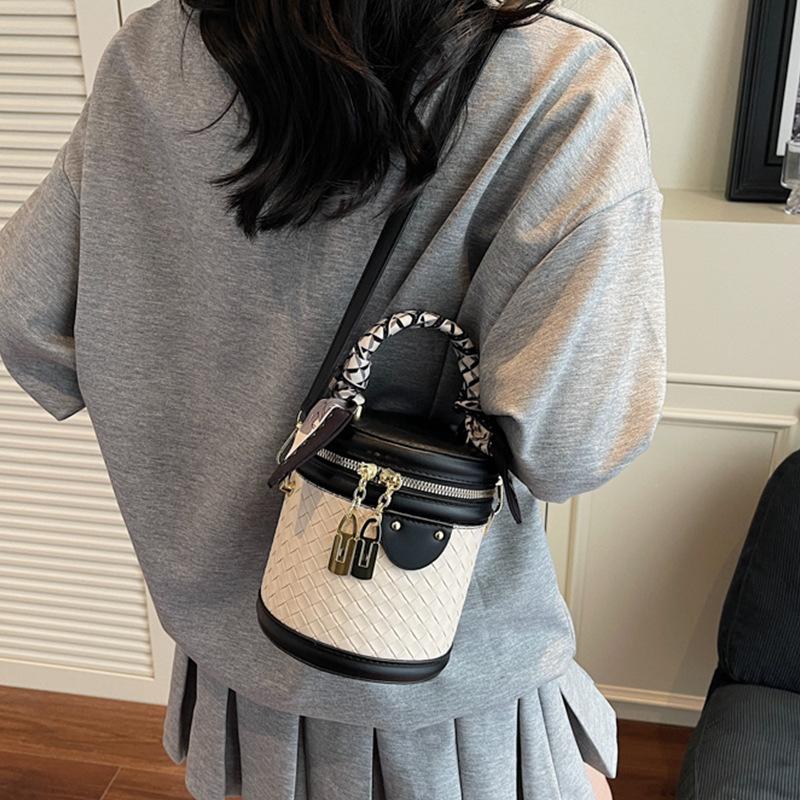 Neue Stilvolle Kleine Tasche für Damen, Modische und Vielseitige Crossbody-Tasche, Hochwertig für den Weg zur Arbeit, Leichter Luxus Umhängetasche