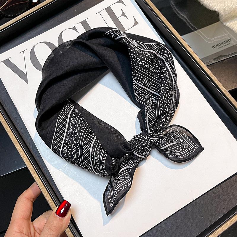 30% Silk 70% cotton Scarf Bandana Women Square Scarves Wrap Kerchief Fashion dot Headband Leopard Hijab Shawls Bandana Foulard