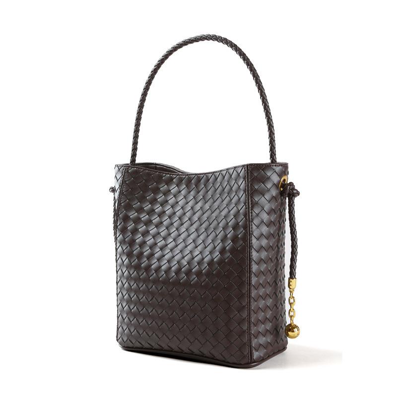 

2025 новый модный тренд женская сумка повседневная сумка-ведро из коровьей кожи из натуральной кожи большая вместимость плетеная сумка No specification кофейный