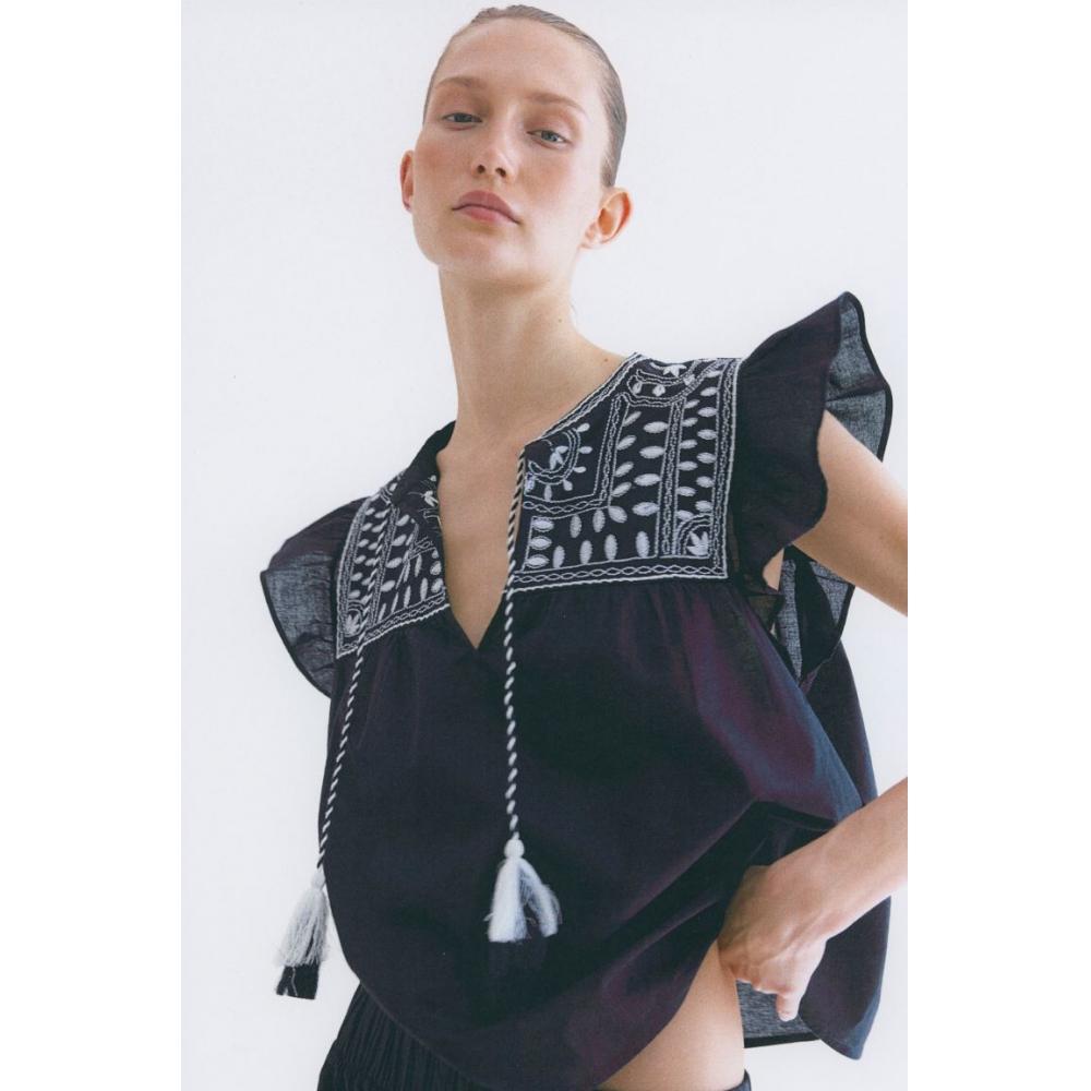 

Хлопковая блузка с вышивкой HM, черная