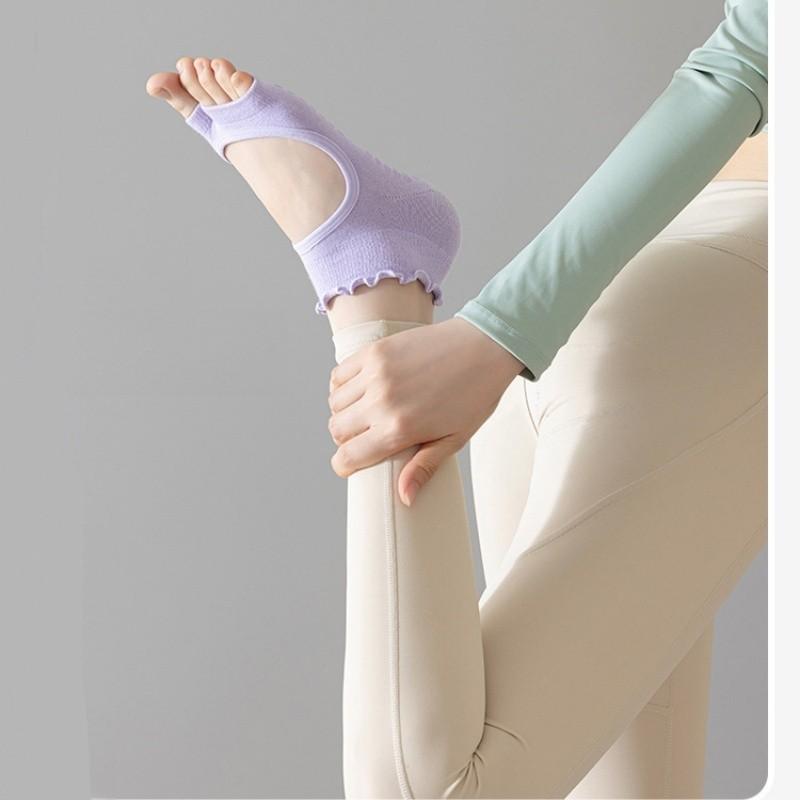 Ladies' Summer Breathable Backless Toe Exposed Cotton Yoga Socks with Anti Slip Silicone Polka Dot Breathable Dance Pilates Yoga Socks