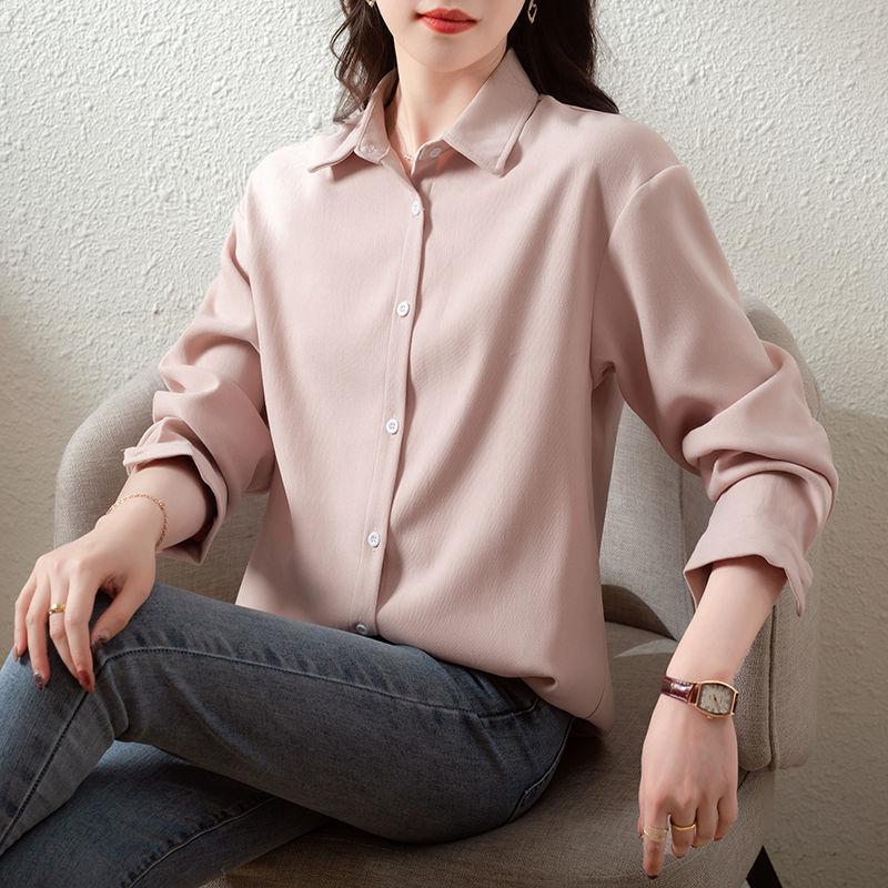 Fashionable and Chic White Blouse, Loose and Comfortable Korean-style Pure Color Shirt for Women, Suitable for Spring and Autumn.