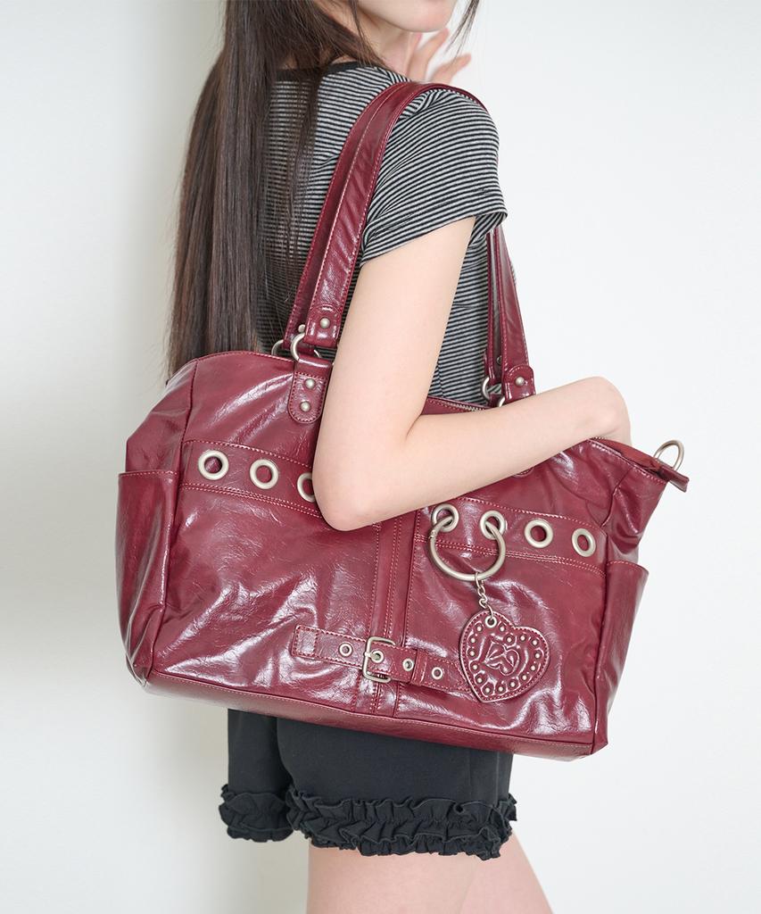 Illigo Heart Charm Eyelet Shoulder Bag Burgundy
