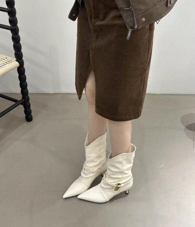 Koreanische Retro Spitzstiefel: Wildleder Stiletto Mid-Calf mit Metallschnalle, Herbst/Winter Kollektion 2025