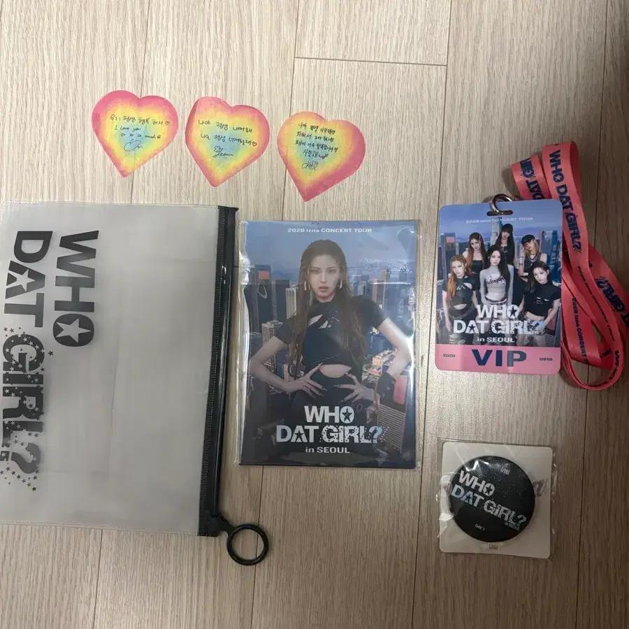 IZNA 2026 Concert VIP Kit + Naya Zone Badge + Member Handwritten Confetti (Sarang, Coco, Jimin)
