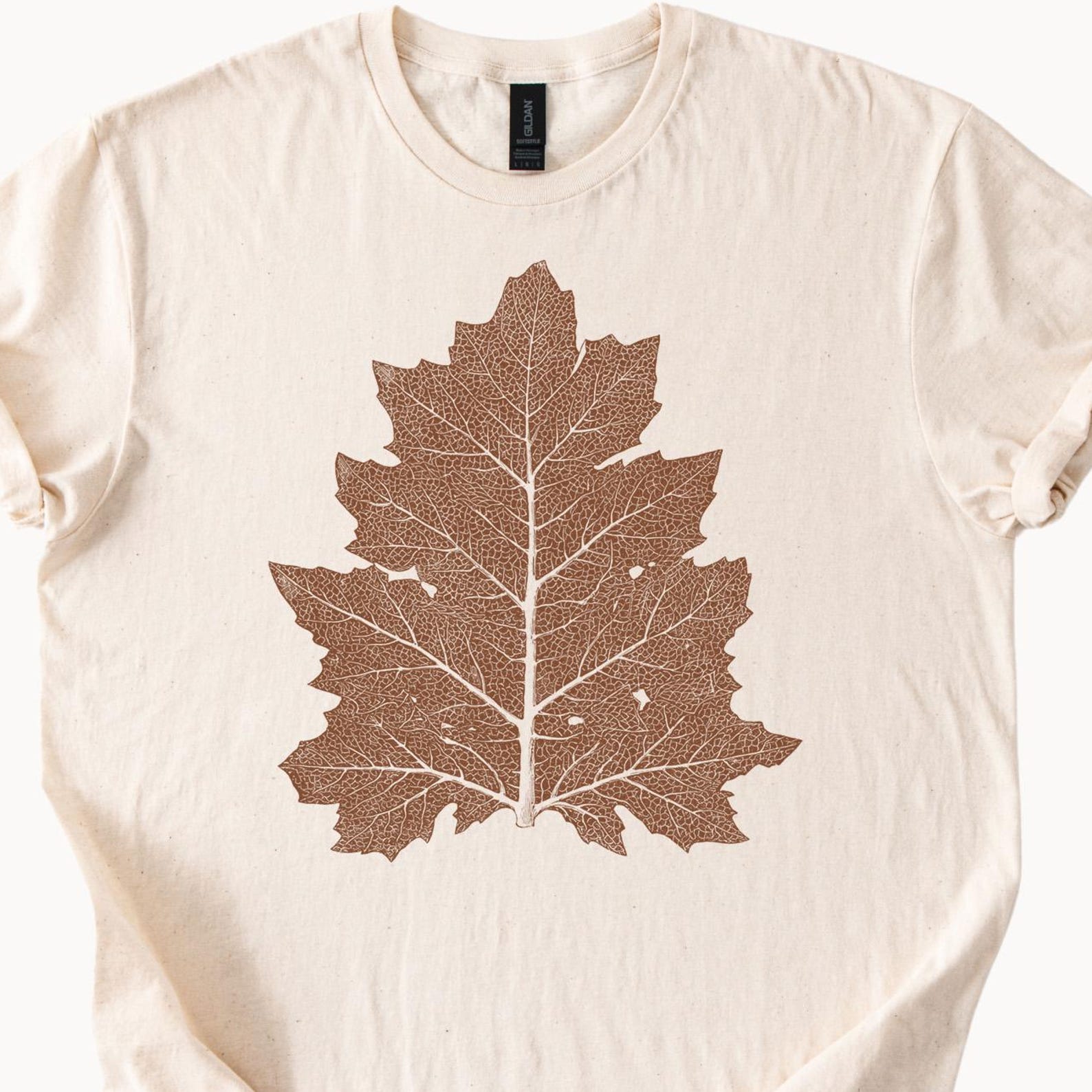Oak Leaf Shirt Print Nature Graphic Tee Fall Foliage Forest Tree Shirt Outdoorsy Aesthetic Natural T Shirt Vintage inspired Nature Lover 160