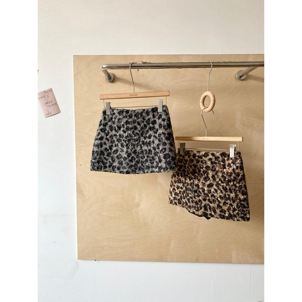 Minigonna da Donna Taglie Forti a Vita Alta con Stampa Leopardo e Linea ad A in Lana d'Agnello - Snellente e Sexy per Autunno/Inverno