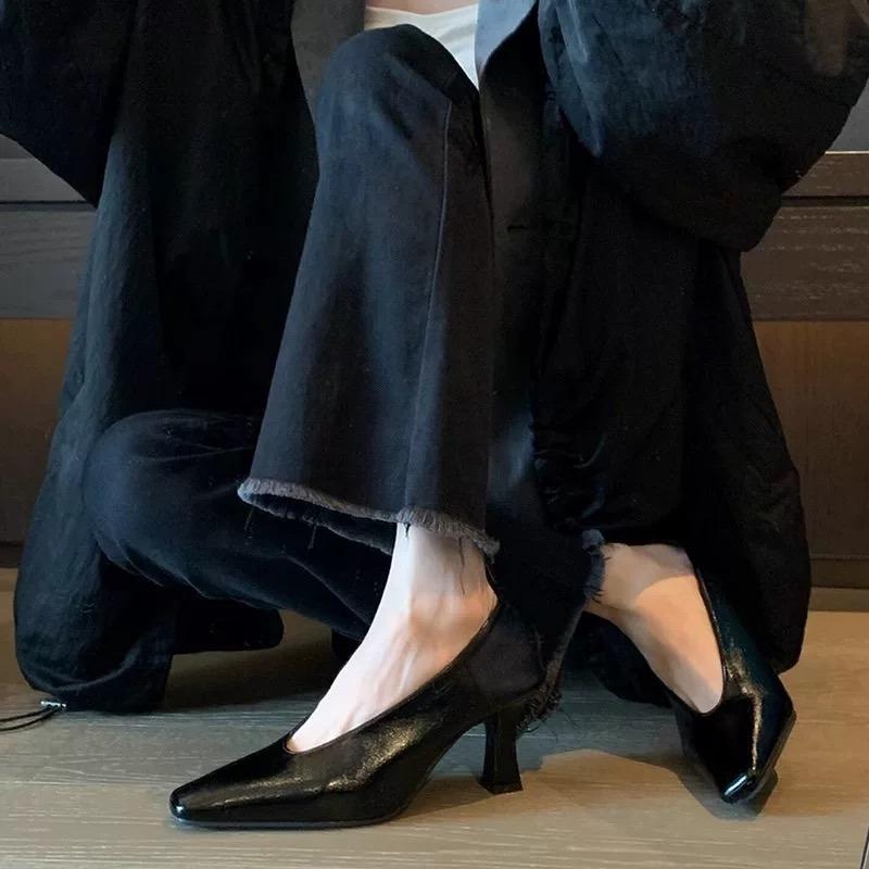 New Women Pointed Toes Loafer Fashion Shallow Mouth Ladies Elegant Casual Soft Sole Flats Shoes Women's Sweet Style Shoes