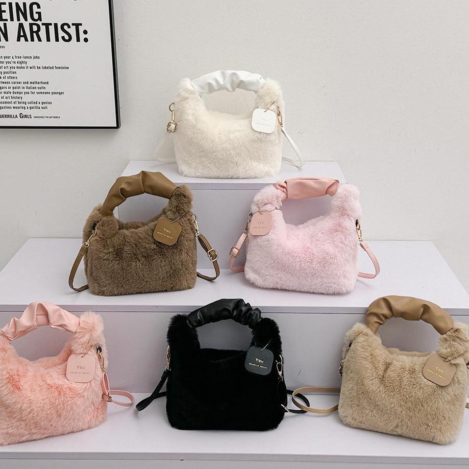 1 Pcs Fashionable Plush Messenger Bag Imitation Fur Women's Bag Autumn And Winter Retro Handbag Lady Plush Handbag Party