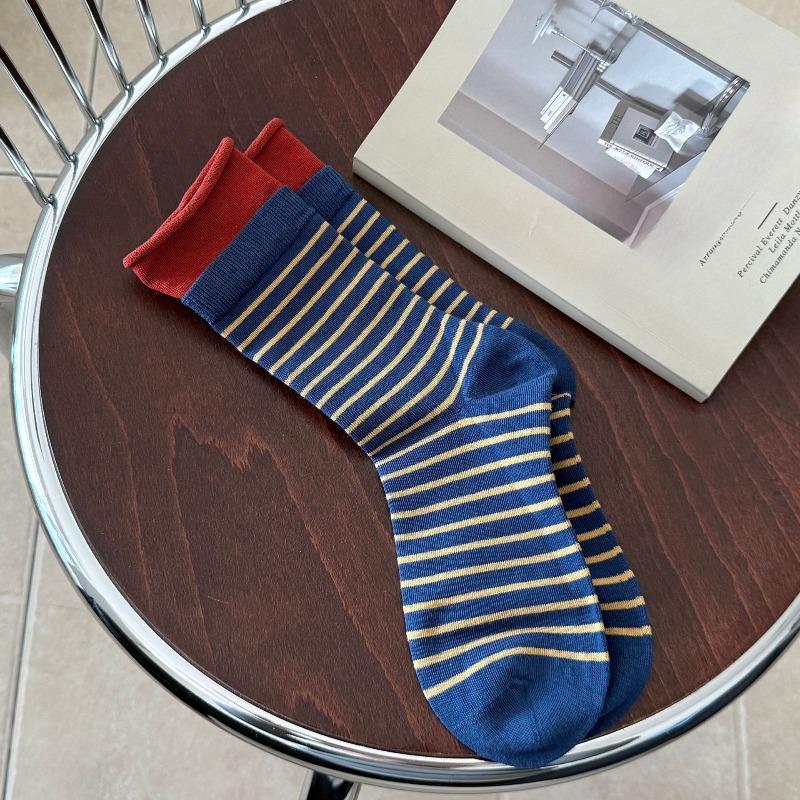 Women's Spring and Autumn Contrast Color Double Roquettes Roll Rim Striped Cotton Boneless Tube Pile Socks