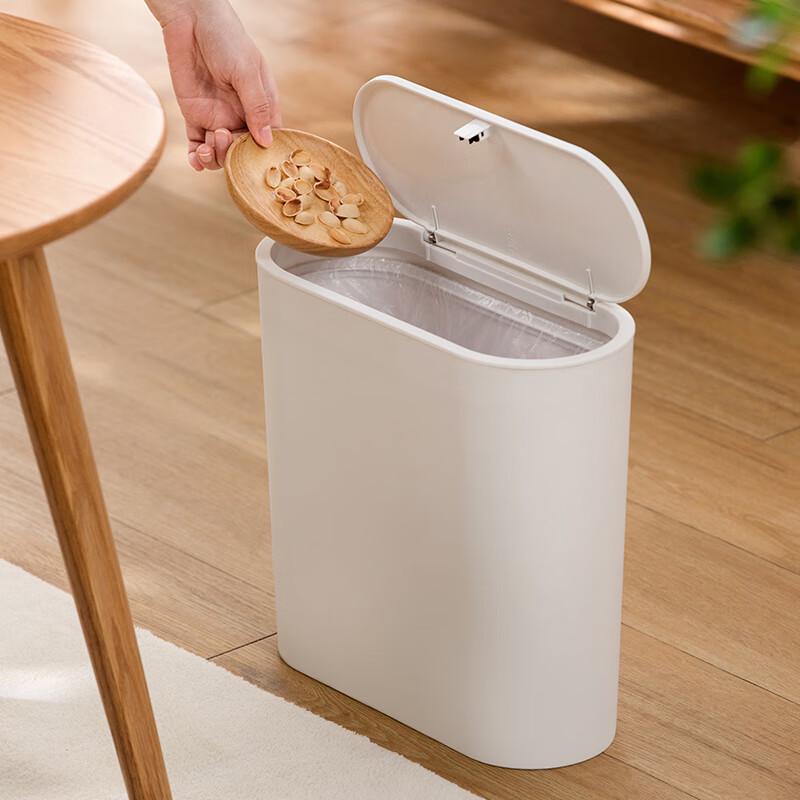 CHAHUA Press-Type Large White Plastic Trash Can with Lid