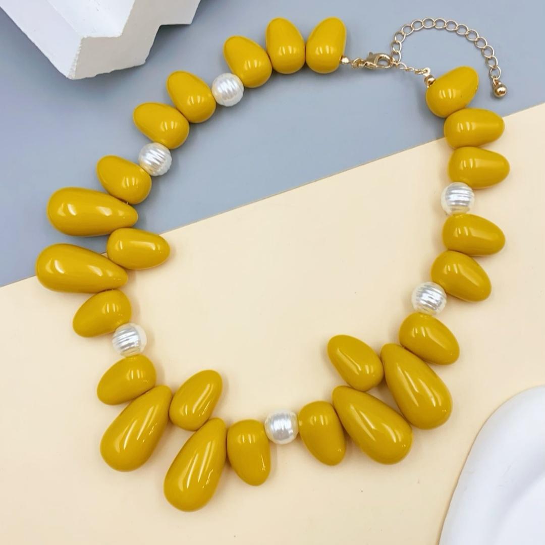 

Контрастное акриловое колье в форме капли воды, подходящее для повседневной носки женщинами