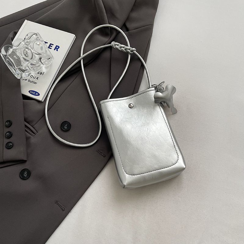 

Лето Лето Модная Маленькая Легкая Мини-сумка Женская 2025 Новый Стиль Серебристая Сумка для Мобильного Телефона Сумка Мессенджер для Прогулок Silver