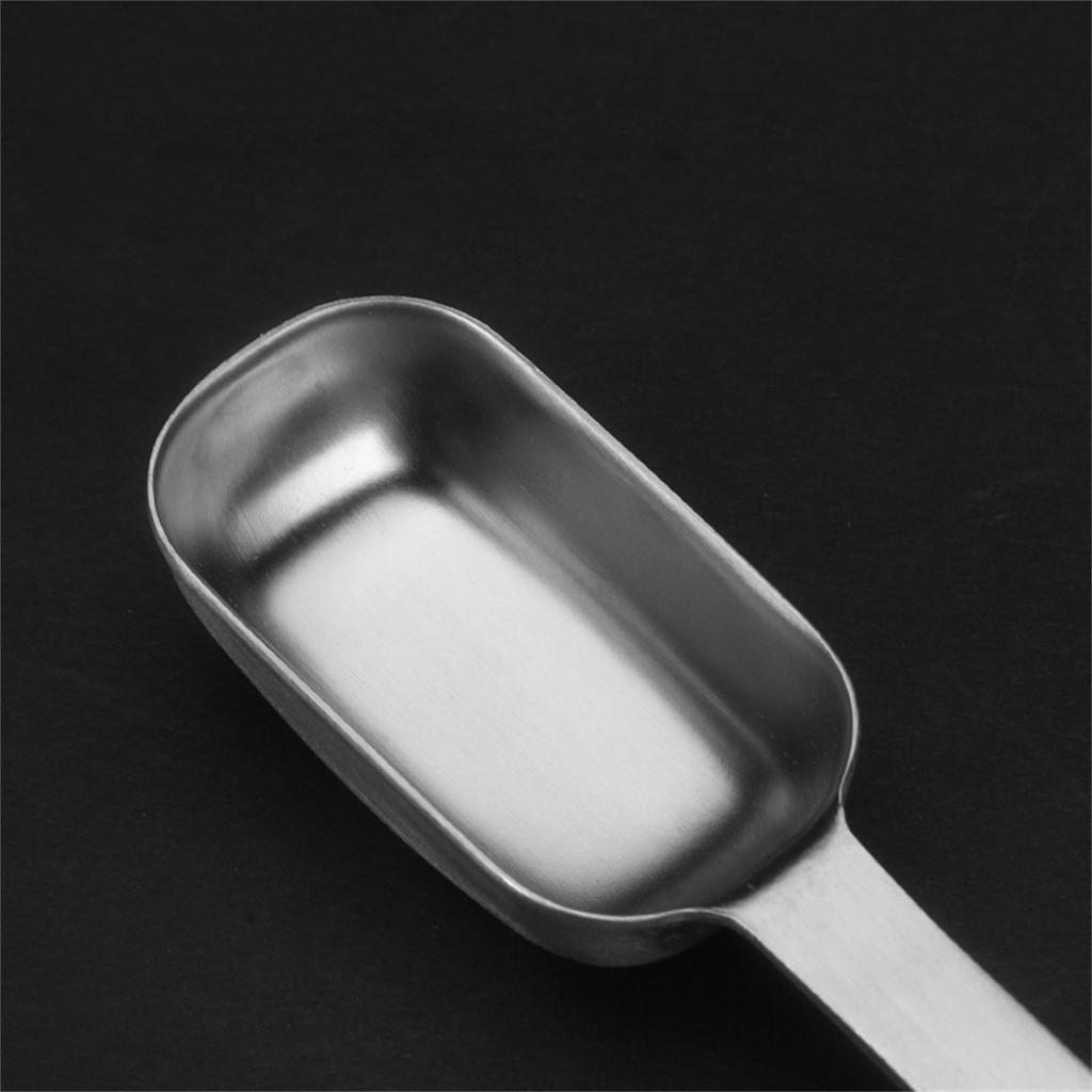 Sett med 6 måleskjeer i rustfritt stål for tørre og flytende ingredienser Nøyaktige måleskjeer Kjøkkenredskaper