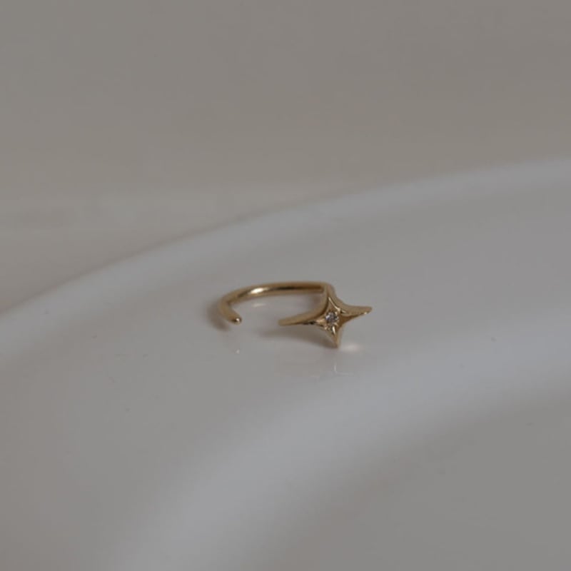 youngglow 14k sparkle C-type piercing earring