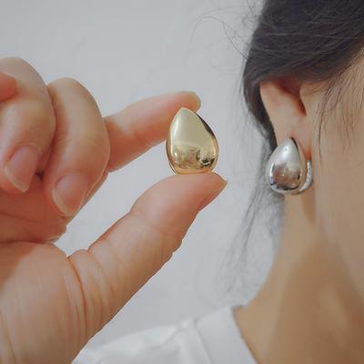 Retro Minimalist Water Drop Stud Earrings, Ear Buckles, Temperament Women's Ins High-end Design, Versatile Earrings.