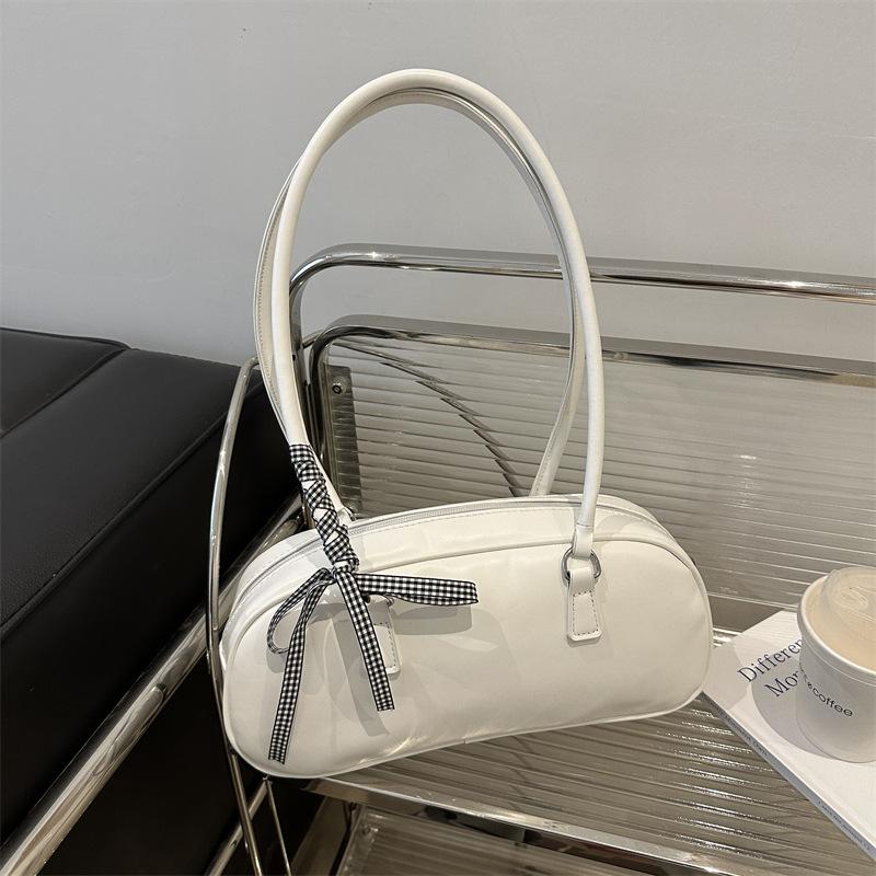 Retro underarm bag women's 2025 summer new simple fashion shoulder bag niche large-capacity portable commuter bag