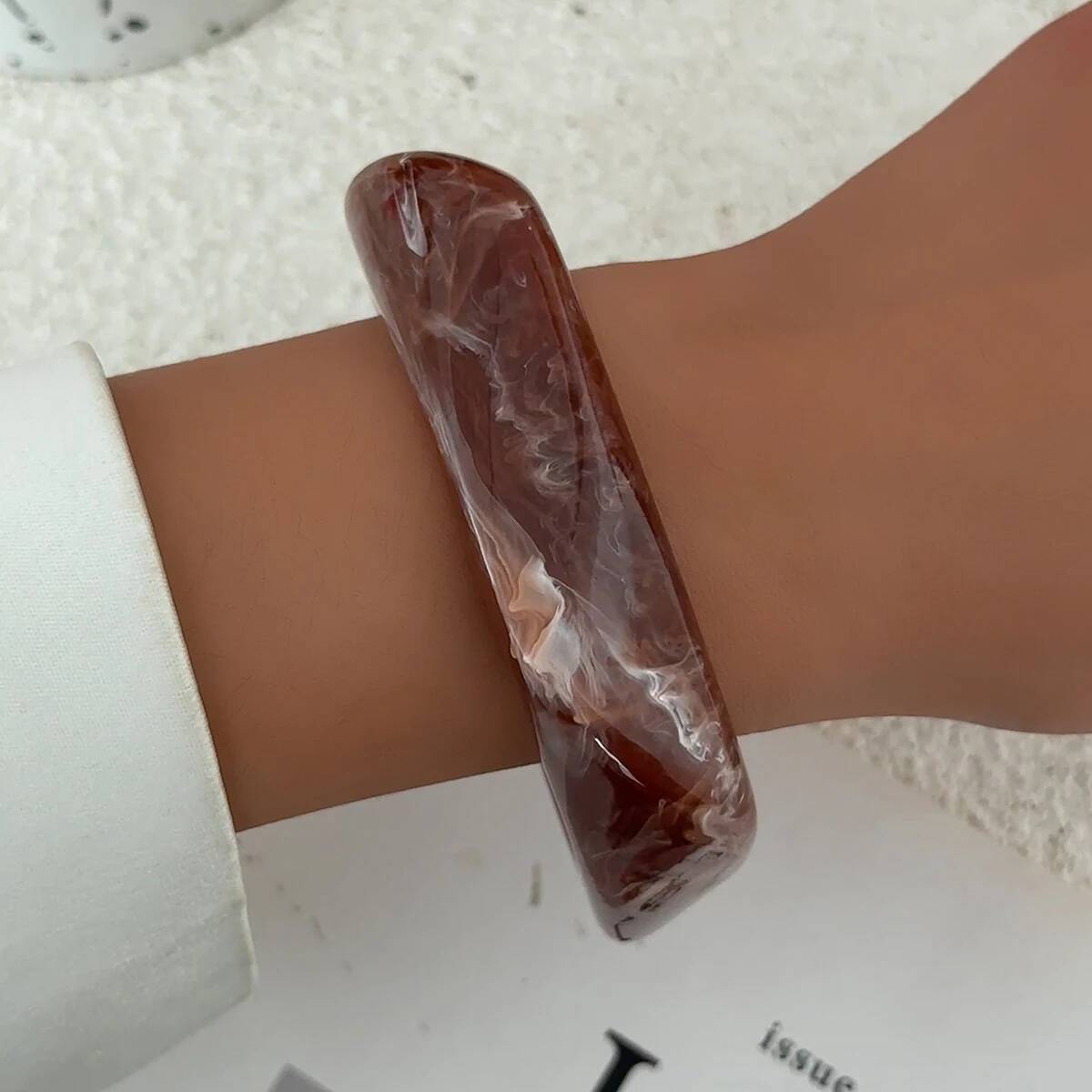 

SHIXIN Vintage Thick Resin Acrylic Wide Bangle Bracelets for Women Trendy Geometric Irregular Cuff Bracelet Fashion Jewelry Gift