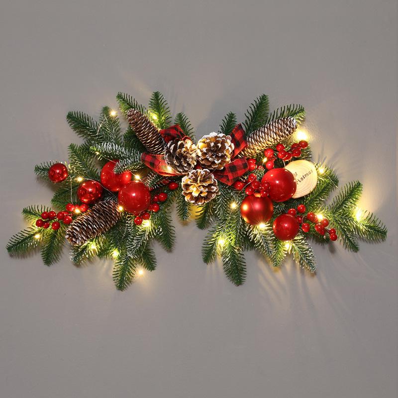 Festlicher Weihnachtsbaum-Kranz oder Geweih-Türhänger Dekoration