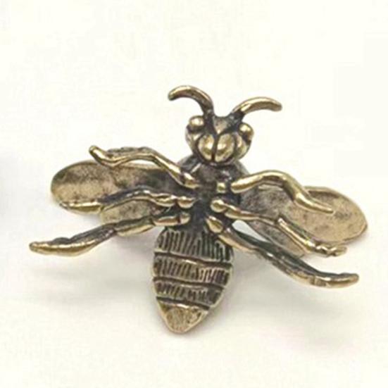 Brass Bee Figurine Tea Pet Solid Metal Bee Figure Model Statue Sculpture Toy Desktop Decoration Ornament Festival Collectible Gift