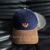 Passende Farbe Bärenstickerei Baseballkappe Herbst und Winter Neu Herren und Damen Gesicht Klein Cord Cap Trend
